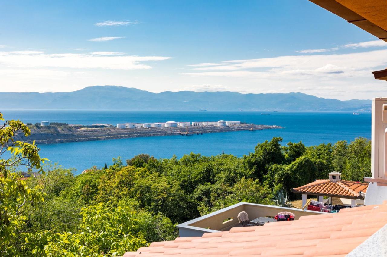 Apartmani Beba Омишаль Екстер'єр фото