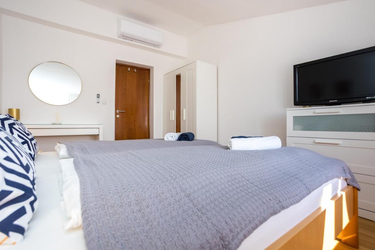 Apartmani Beba Омишаль Екстер'єр фото