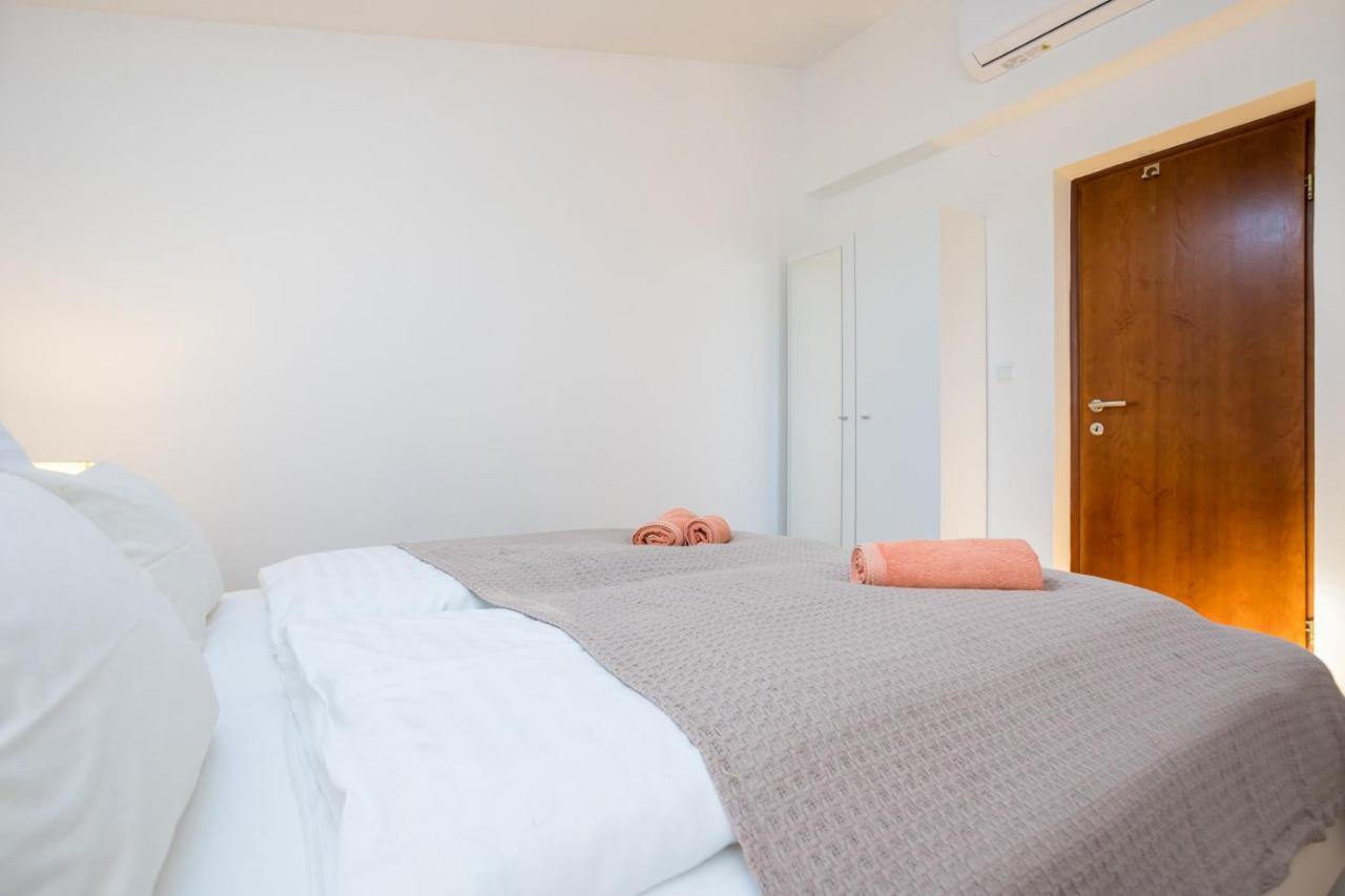 Apartmani Beba Омишаль Екстер'єр фото